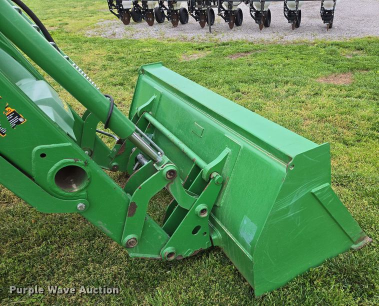 image for item EN3710 2015 John Deere 5075E MFWD tractor