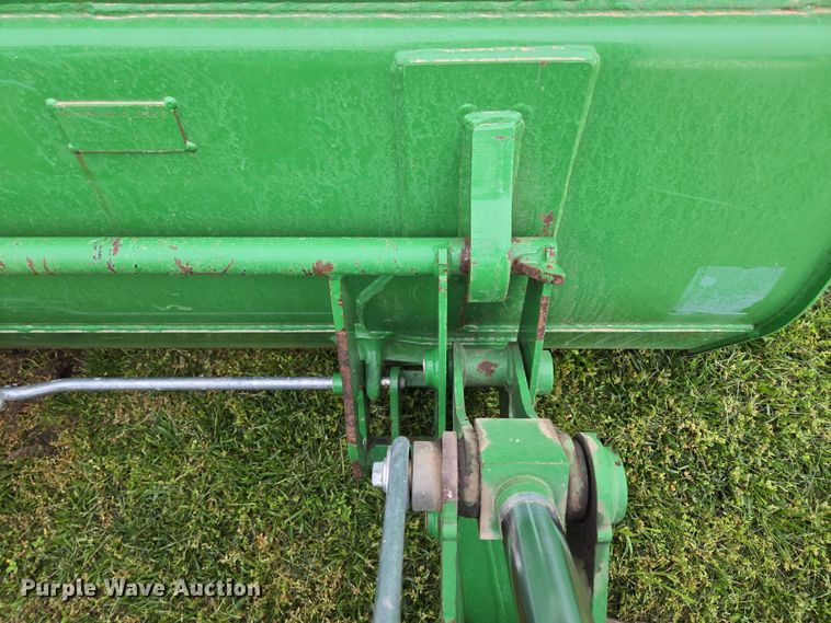 image for item EN3710 2015 John Deere 5075E MFWD tractor