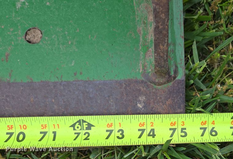 image for item EN3710 2015 John Deere 5075E MFWD tractor