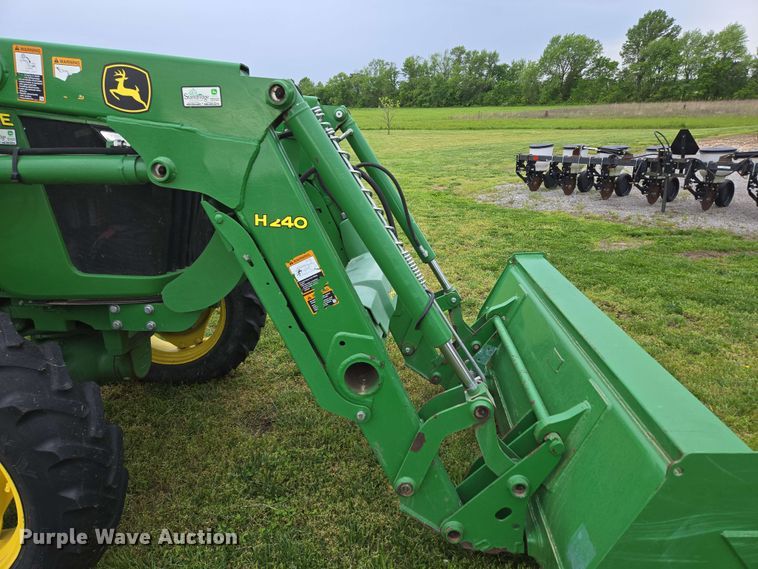 image for item EN3710 2015 John Deere 5075E MFWD tractor