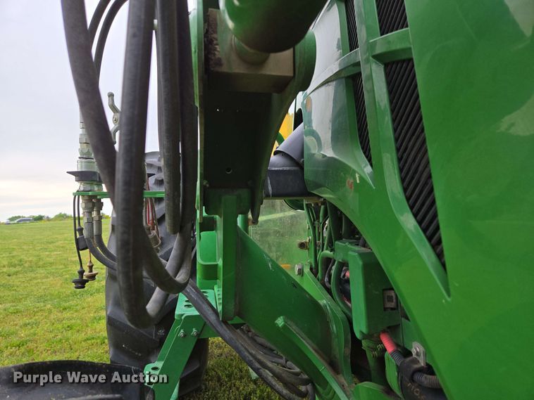 image for item EN3710 2015 John Deere 5075E MFWD tractor