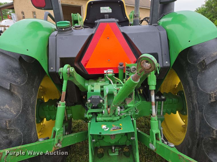 image for item EN3710 2015 John Deere 5075E MFWD tractor
