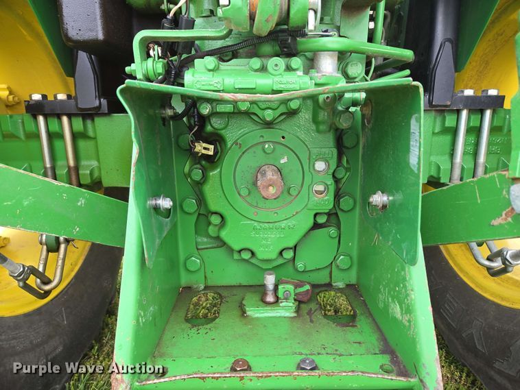 image for item EN3710 2015 John Deere 5075E MFWD tractor