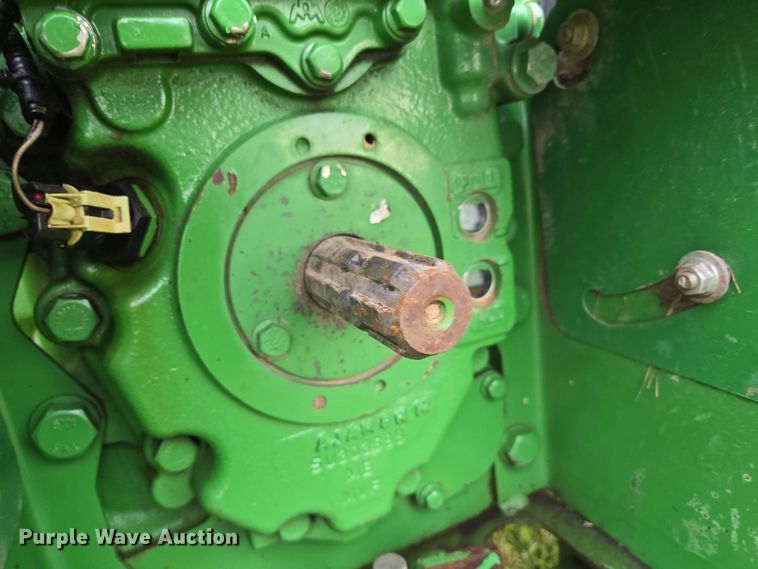 image for item EN3710 2015 John Deere 5075E MFWD tractor