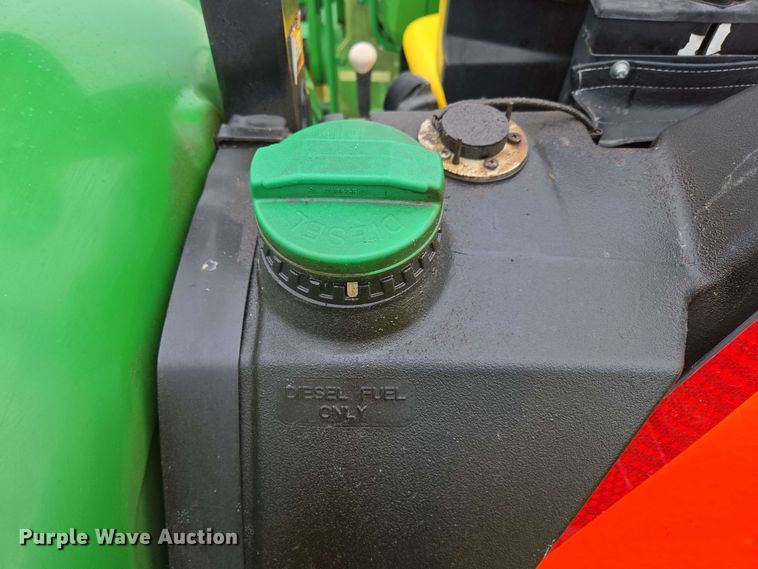 image for item EN3710 2015 John Deere 5075E MFWD tractor