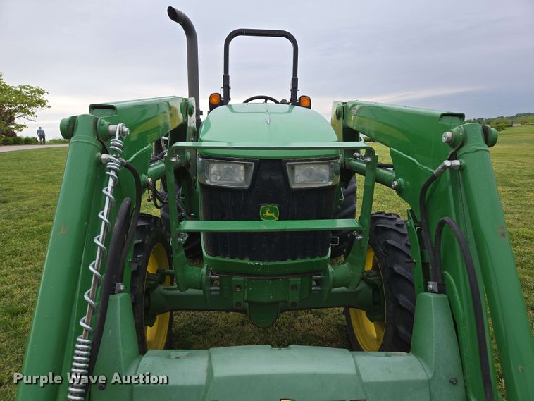 image for item EN3710 2015 John Deere 5075E MFWD tractor