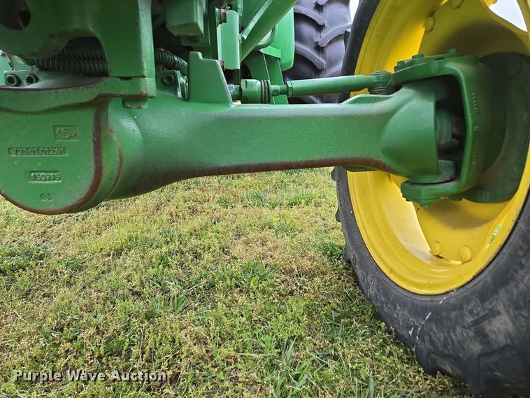 image for item EN3710 2015 John Deere 5075E MFWD tractor