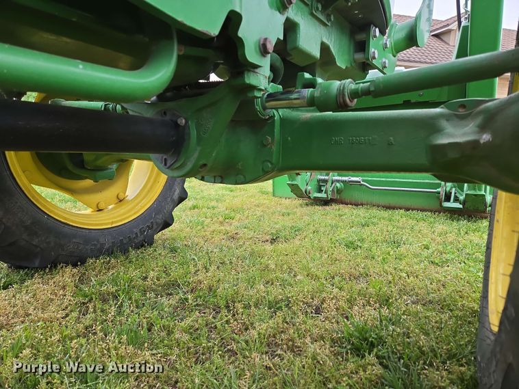 image for item EN3710 2015 John Deere 5075E MFWD tractor