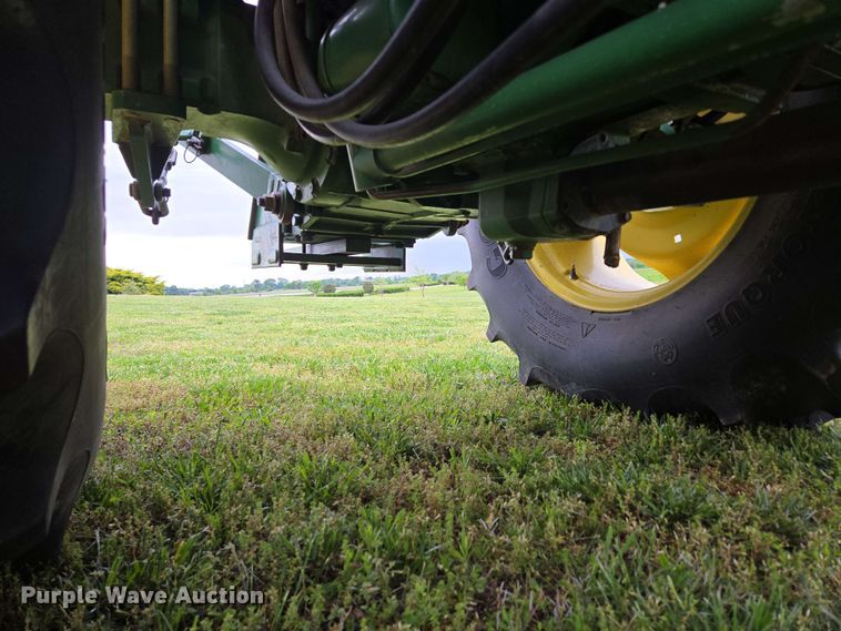 image for item EN3710 2015 John Deere 5075E MFWD tractor