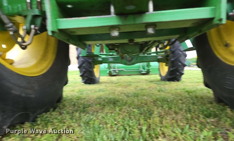 image for item EN3710 2015 John Deere 5075E MFWD tractor