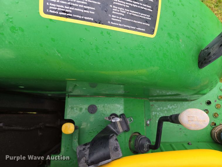 image for item EN3710 2015 John Deere 5075E MFWD tractor