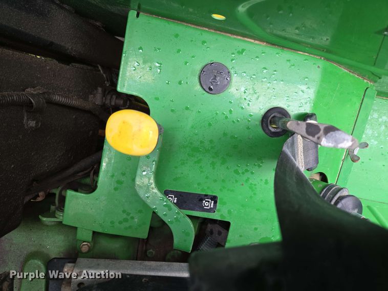 image for item EN3710 2015 John Deere 5075E MFWD tractor