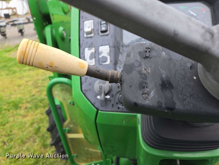 image for item EN3710 2015 John Deere 5075E MFWD tractor
