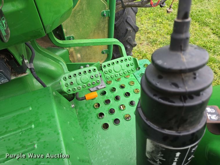 image for item EN3710 2015 John Deere 5075E MFWD tractor