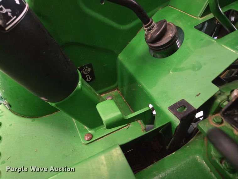 image for item EN3710 2015 John Deere 5075E MFWD tractor