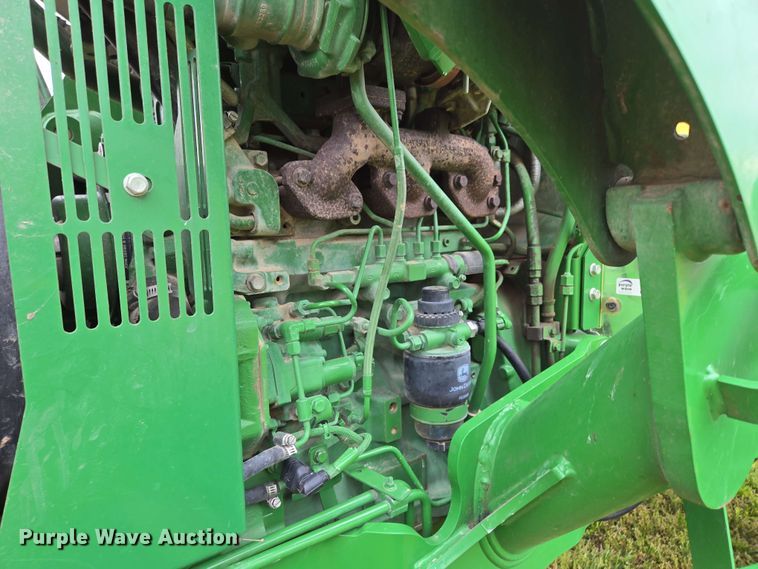 image for item EN3710 2015 John Deere 5075E MFWD tractor