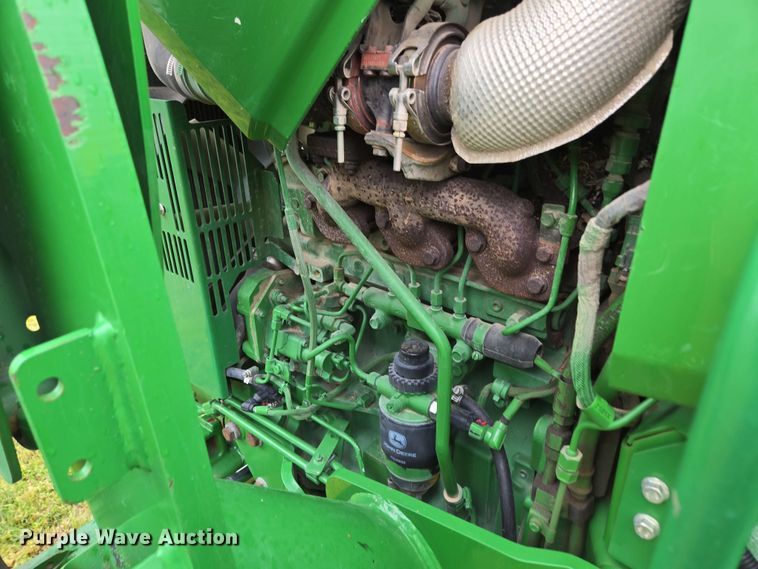image for item EN3710 2015 John Deere 5075E MFWD tractor