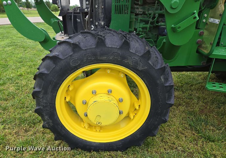 image for item EN3710 2015 John Deere 5075E MFWD tractor