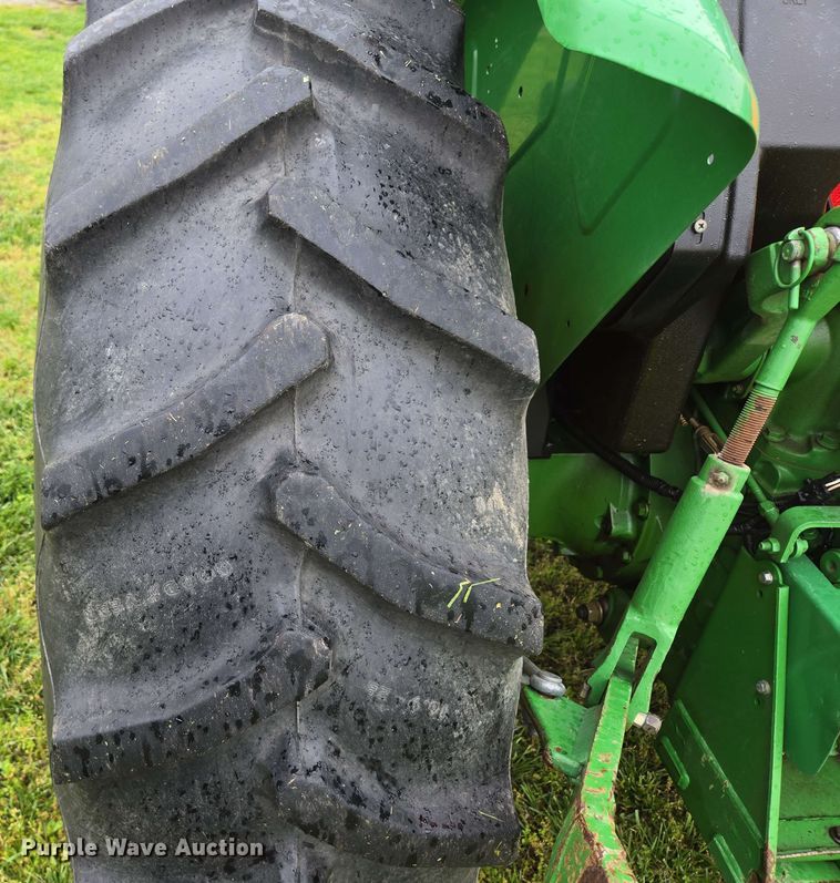 image for item EN3710 2015 John Deere 5075E MFWD tractor