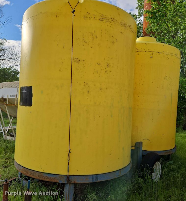 image for item EN8983 Nurse tank trailer