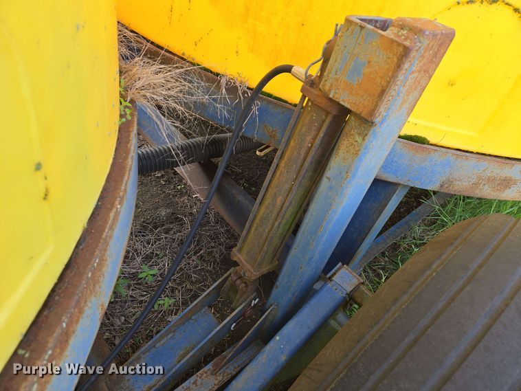 image for item EN8983 Nurse tank trailer