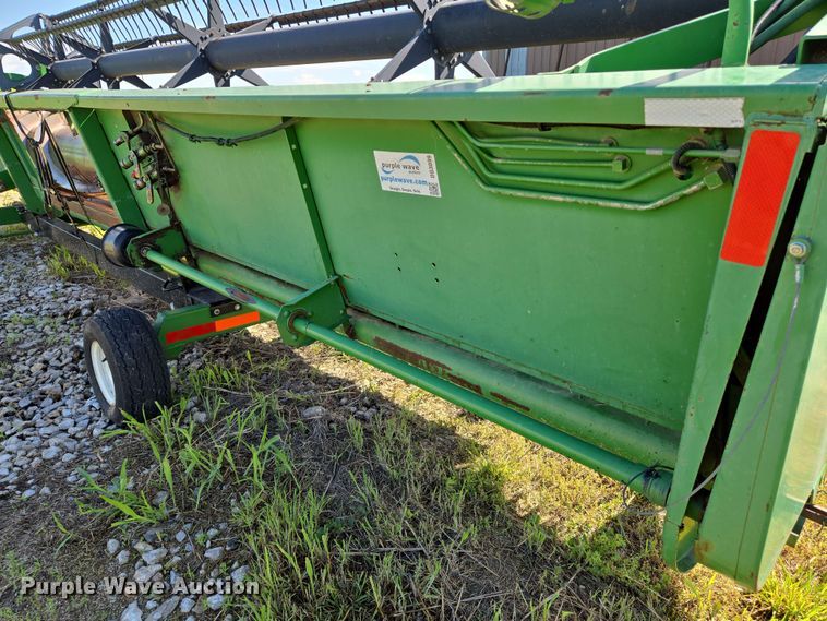 image for item EN8989 1995 John Deere 925 flex head