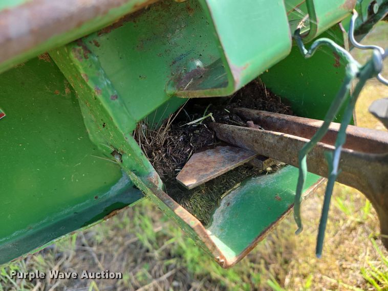 image for item EN8989 1995 John Deere 925 flex head