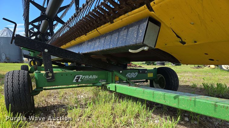 image for item EN8989 1995 John Deere 925 flex head