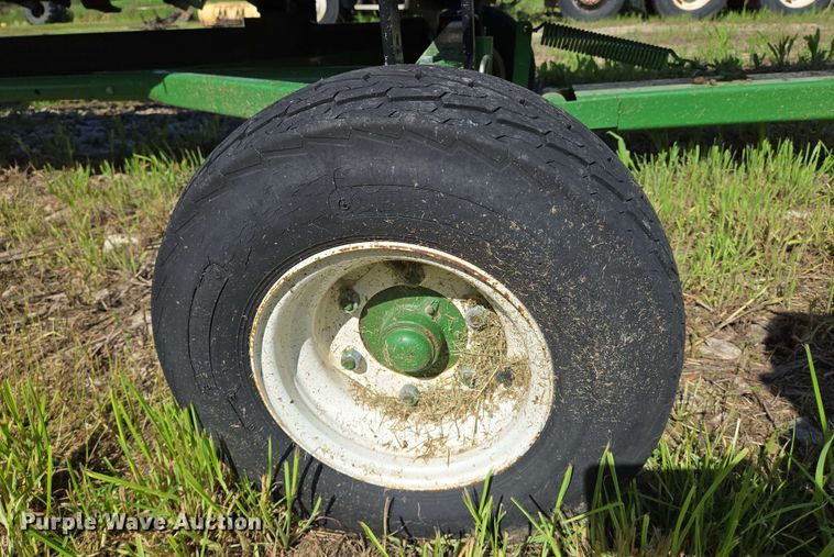 image for item EN8989 1995 John Deere 925 flex head