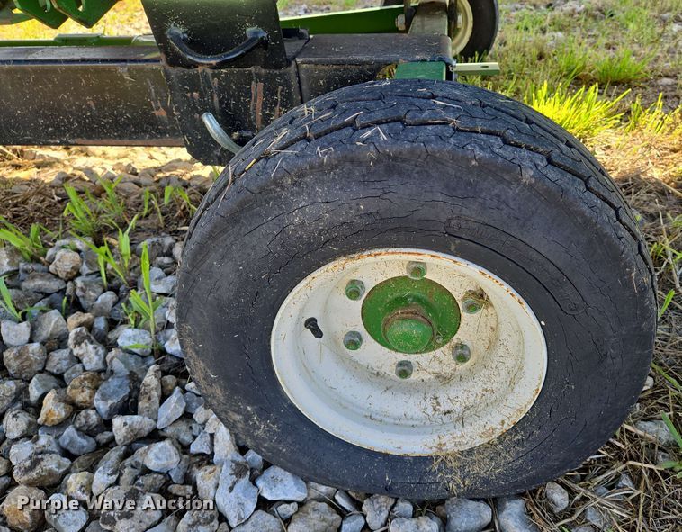 image for item EN8989 1995 John Deere 925 flex head