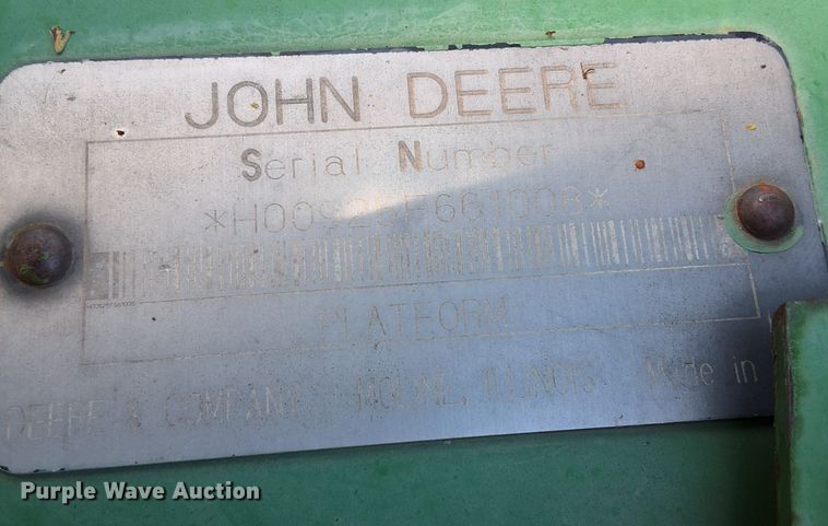 image for item EN8989 1995 John Deere 925 flex head