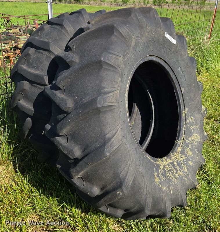 image for item EN8992 (2) Firestone 18.4-26 tires