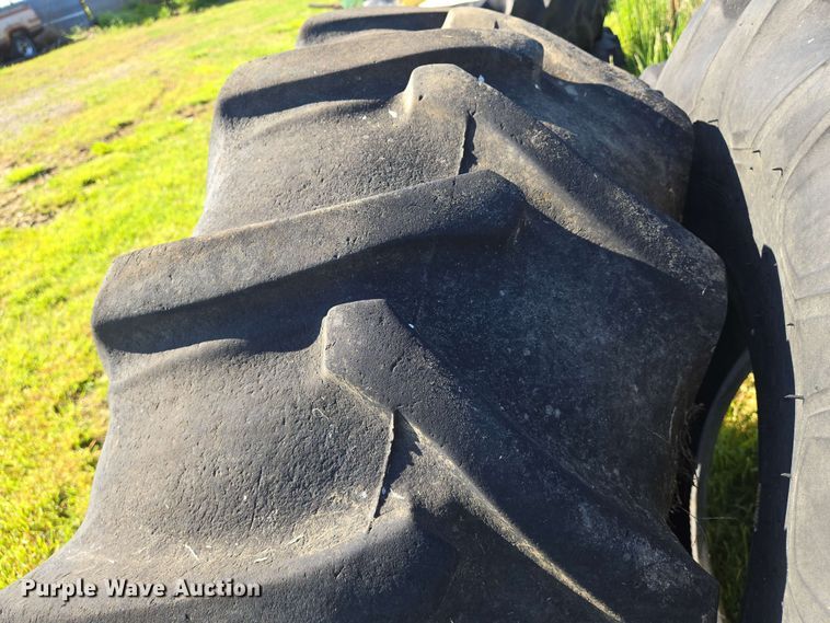 image for item EN8992 (2) Firestone 18.4-26 tires