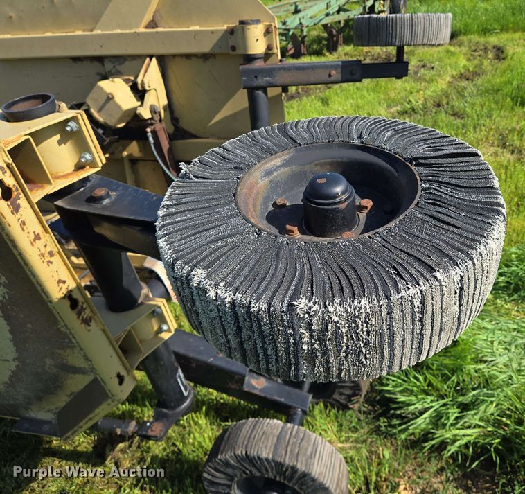 image for item EN8995 15' W batwing rotary mower