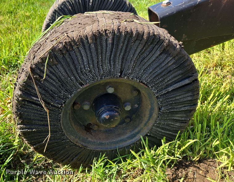 image for item EN8995 15' W batwing rotary mower