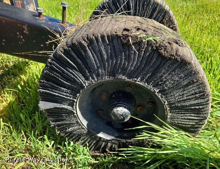 image for item EN8995 15' W batwing rotary mower