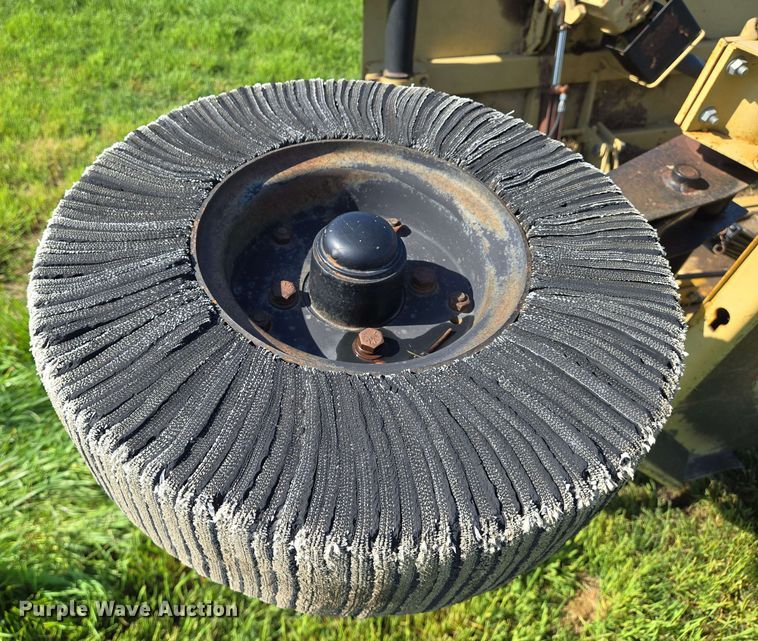 image for item EN8995 15' W batwing rotary mower