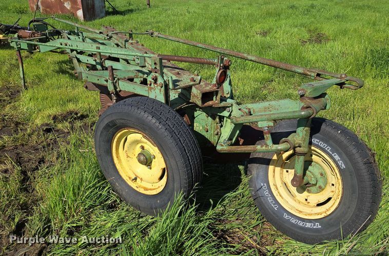 image for item EN8996 John Deere five bottom plow