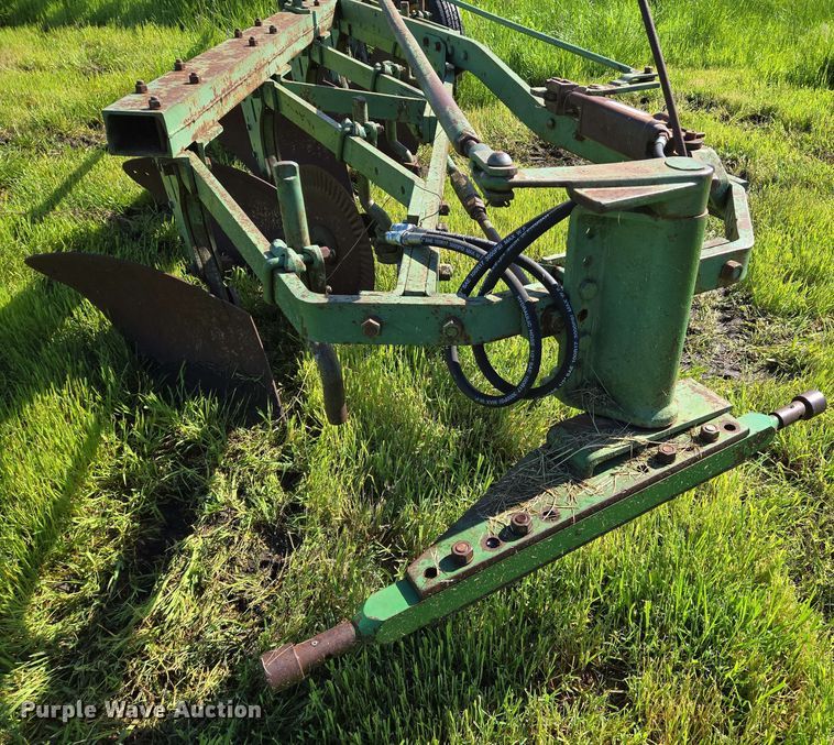 image for item EN8996 John Deere five bottom plow