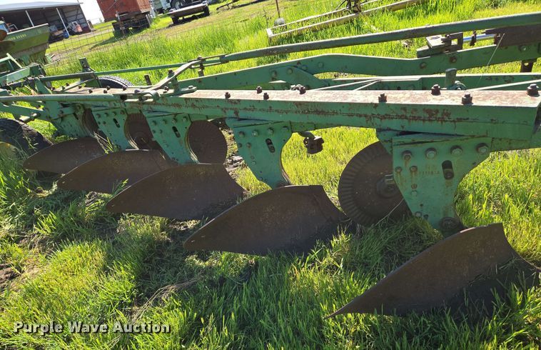 image for item EN8996 John Deere five bottom plow