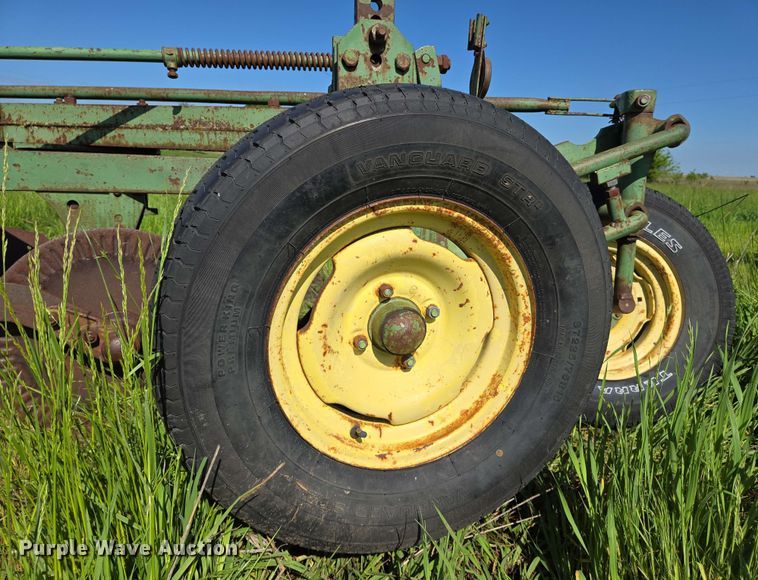 image for item EN8996 John Deere five bottom plow