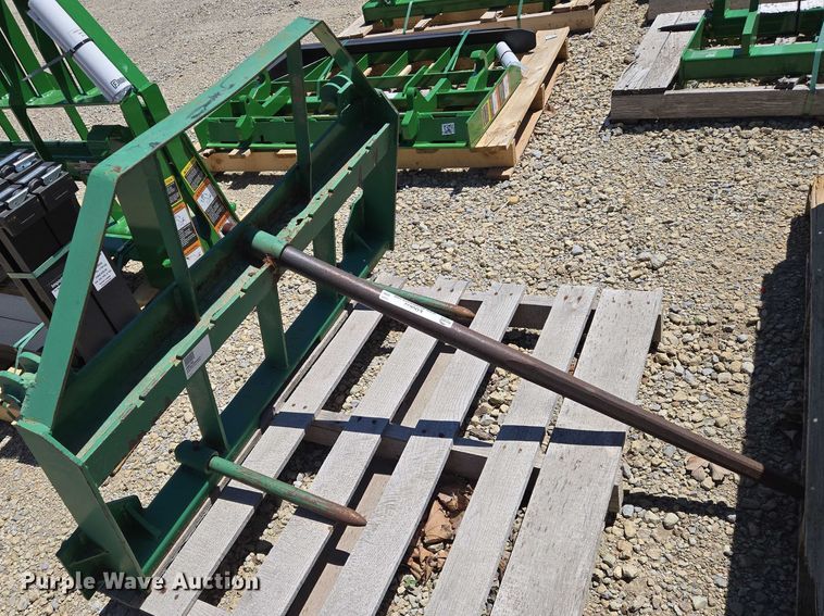 image for item EO0832 Titan bale spear