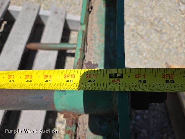 image for item EO0832 Titan bale spear