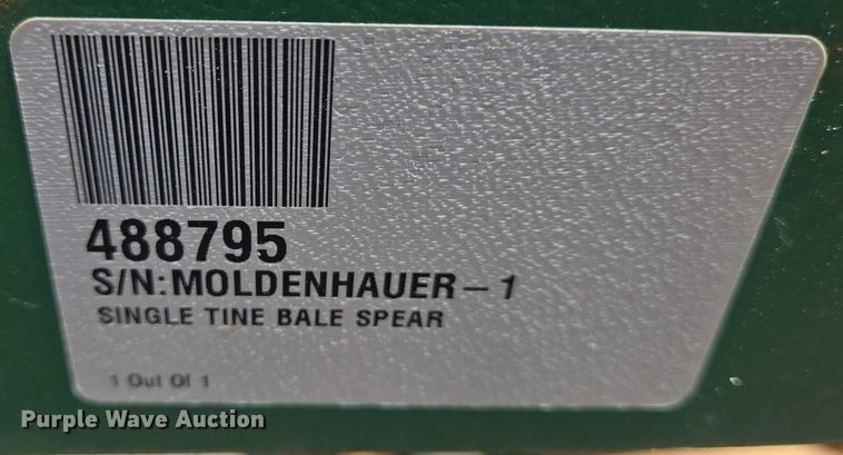 image for item EO0832 Titan bale spear