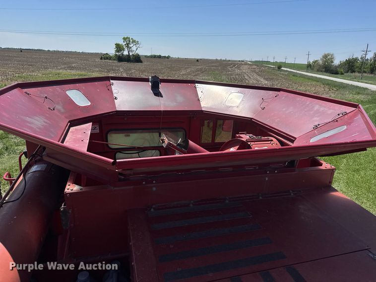 image for item EQ1425 2003 Case IH 2388 RWA combine