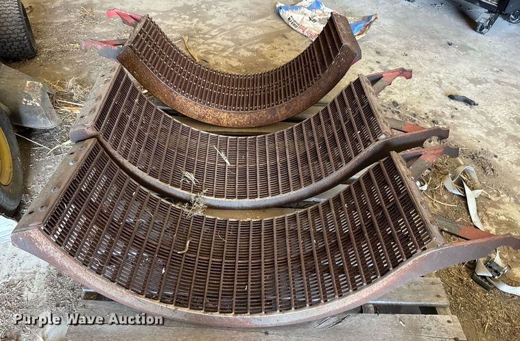 image for item EQ1425 2003 Case IH 2388 RWA combine