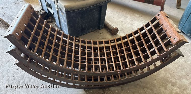 image for item EQ1425 2003 Case IH 2388 RWA combine