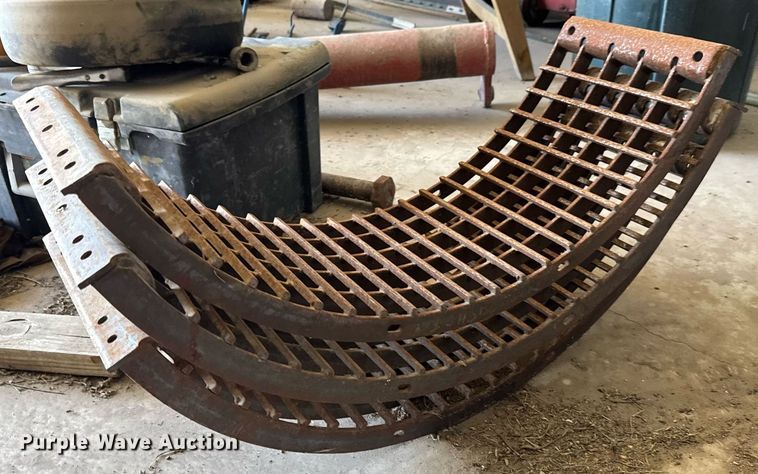 image for item EQ1425 2003 Case IH 2388 RWA combine