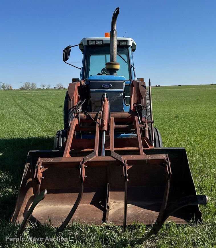 image for item EQ1430 1988 Ford TW-15 tractor
