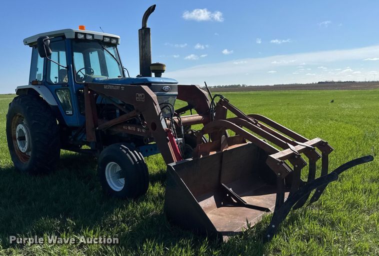 image for item EQ1430 1988 Ford TW-15 tractor